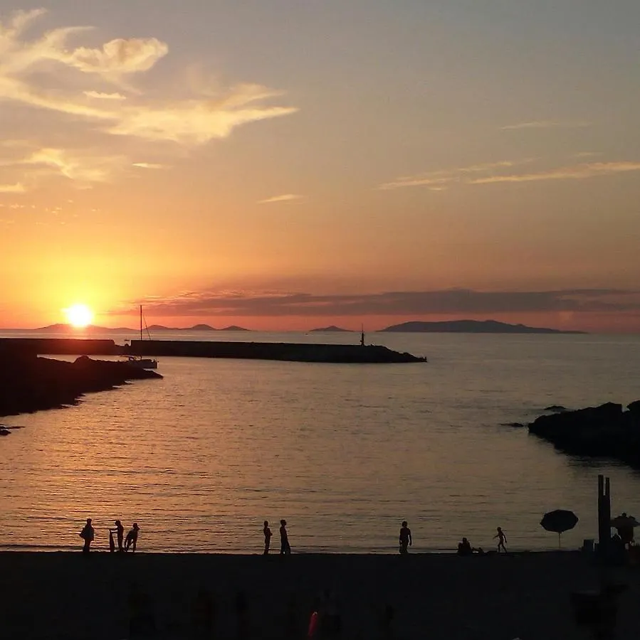 Grazioso attico vicino alla spiaggia e al centro Castelsardo 0*,
